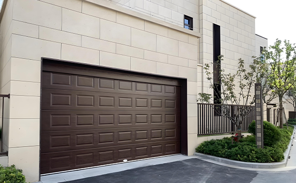 新城街道车库门