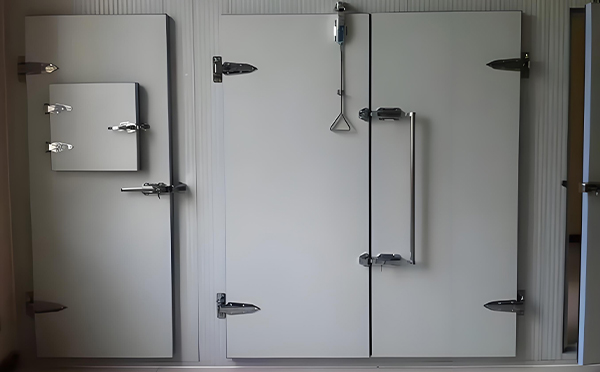 新城街道冷库门