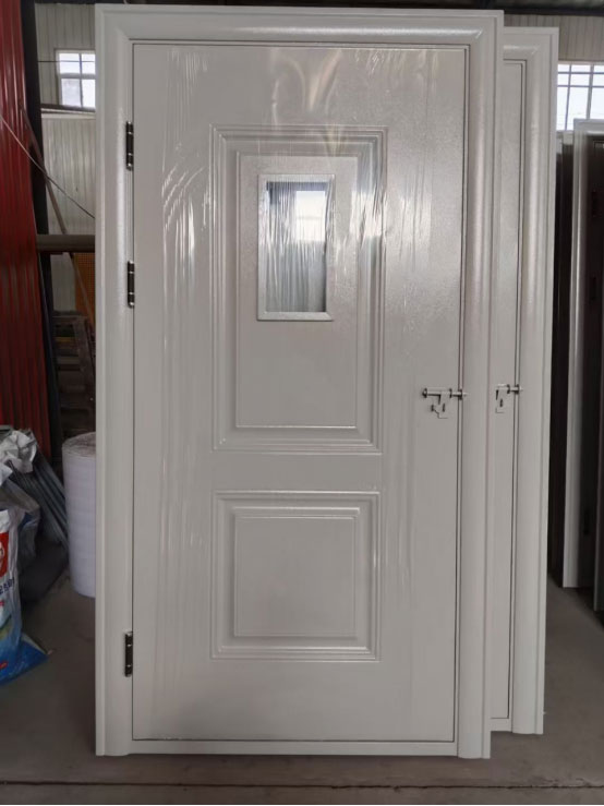 新城街道学校教室门