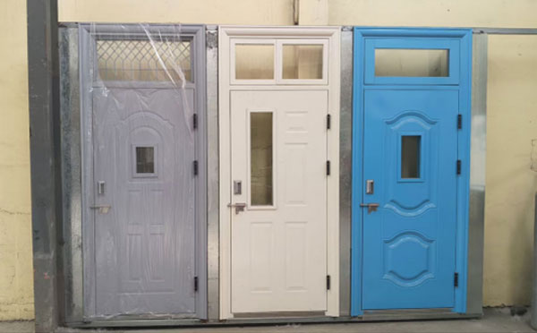 新城街道学校教室门