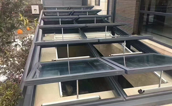 某轨道交通车辆维修车间新城街道排烟窗应用