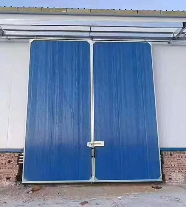 新城街道工业门在大型仓储物流通道中的应用实例