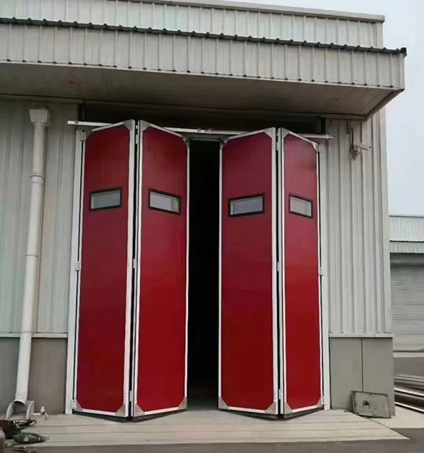新城街道工业折叠门在大型装配车间出入口的应用实例